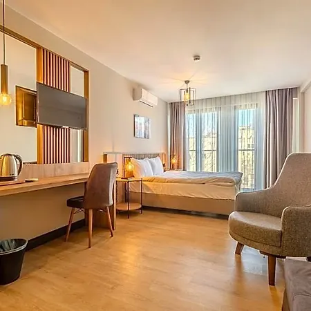 Hotel Leliko 3*