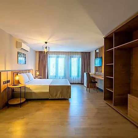 Leliko Hotel 3*